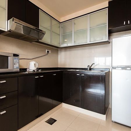 New Town Resort Suites At Pyramid Tower Subang Jaya Exterior photo